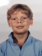 899.jpg